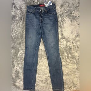 Guess Ultra High 4 Button Skinny Jeans !